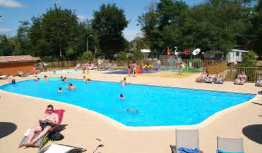 camping-les-ourmes-photo-piscine